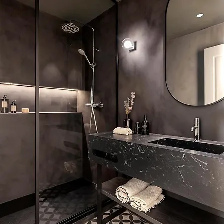 Apartment Luxury With King Beds & Ac In Heart Of Bcn Barcelona