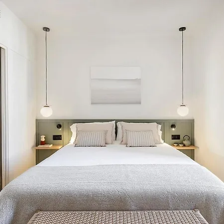 Luxury With King Beds & Ac In Heart Of Bcn Apartment