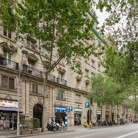 Apartment Luxury With King Beds & Ac In Heart Of Bcn