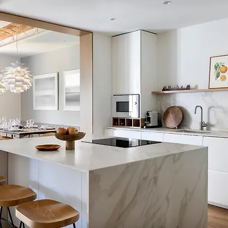 Apartment Luxury With King Beds & Ac In Heart Of Bcn *