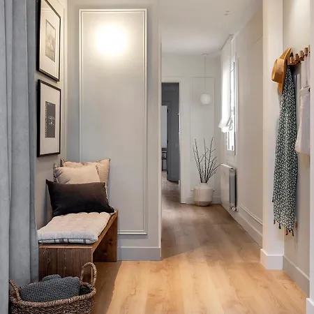 Luxury With King Beds & Ac In Heart Of Bcn ברצלונה